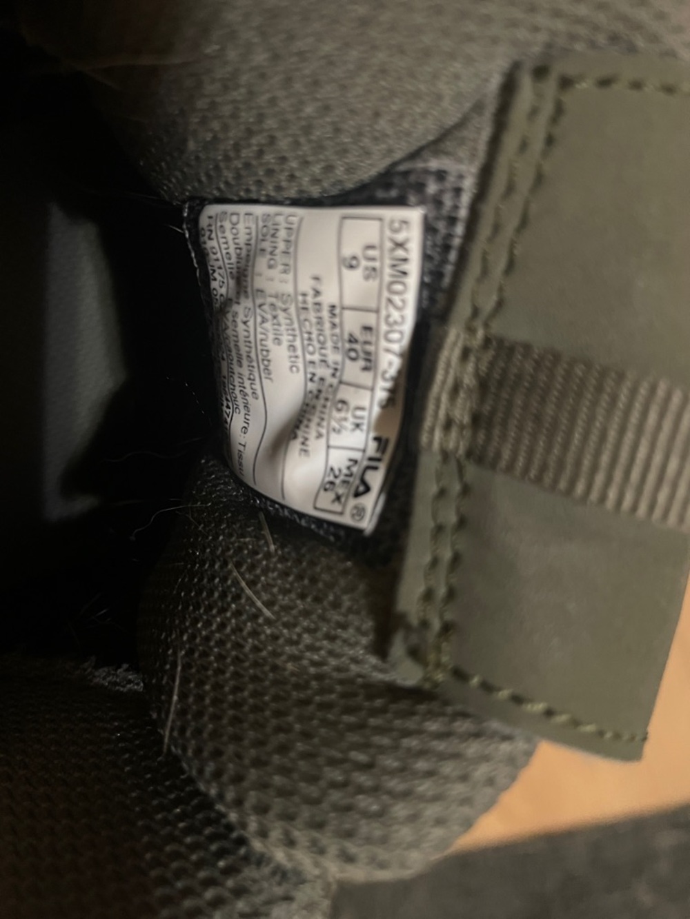 Fila Disruptor II Low Top Sneakers in Olive Size 9 - Picture 2 of 4